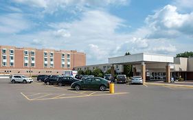 Clarion Hotel & Suites